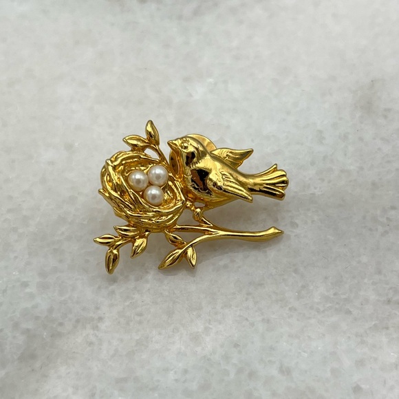 Bird Nest Brooch - Picture 6 of 7